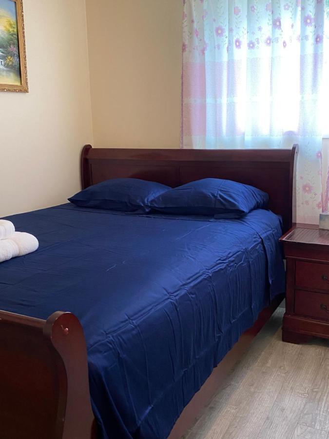 Richmond Vancouver Airport Comfy Home Экстерьер фото