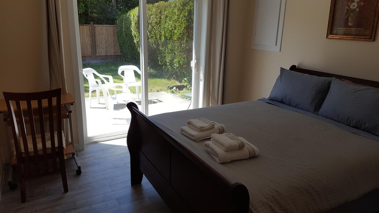 Richmond Vancouver Airport Comfy Home Экстерьер фото